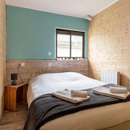 Casa vacanze Splendid Holiday In With Patio Surrain