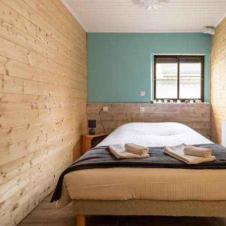 Splendid Holiday In With Patio Casa vacanze Surrain